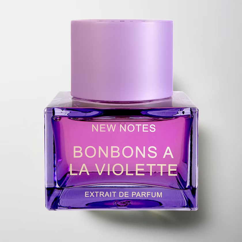 Flacon 50 ml de Bonbons à la Violette, extrait de parfum floral poudré gourmand de New Notes, parfumerie Rivora à Nancy