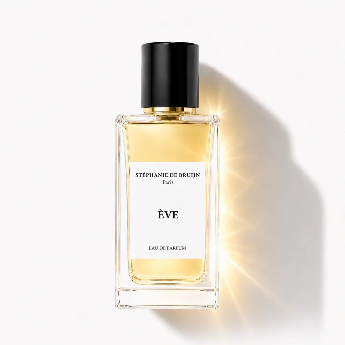 Flacon 100 ml d'Eve, eau de parfum fruitée florale et gourmande de Stéphanie de Bruijn, parfumerie Rivora à Nancy